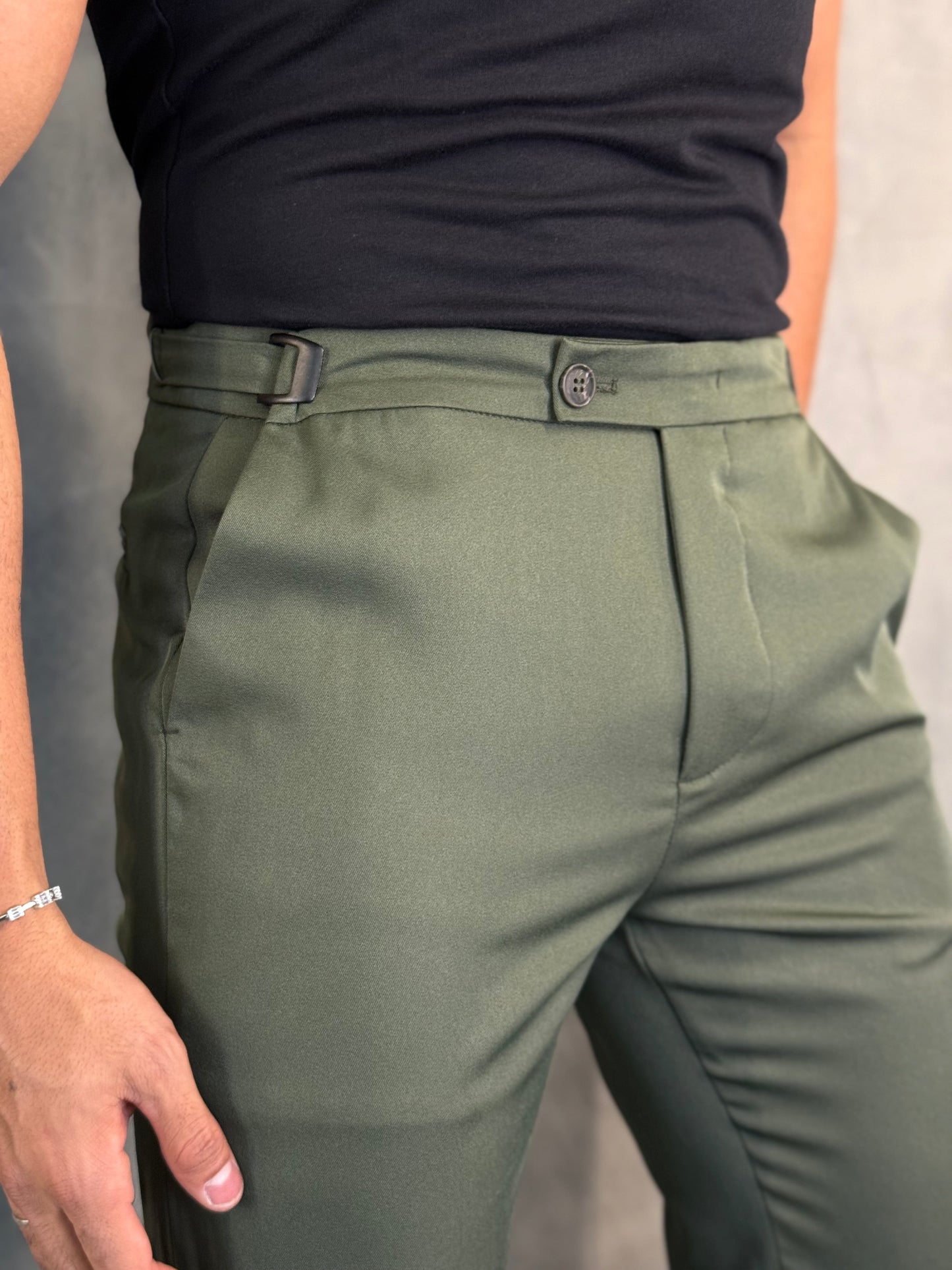 CALÇA VIENA AJUSTE CATRACA URBAN VERDE MILITAR