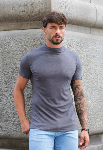 Camiseta Slim Gola Média Cinza