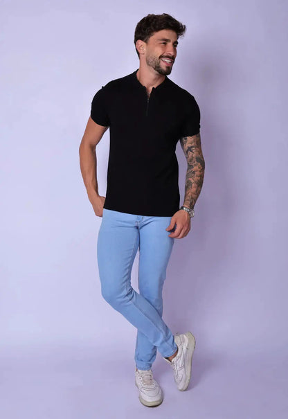 Camiseta com Zíper Preta