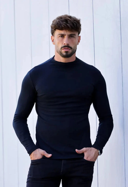 Camiseta Slim Manga Longa Gola Média Preto